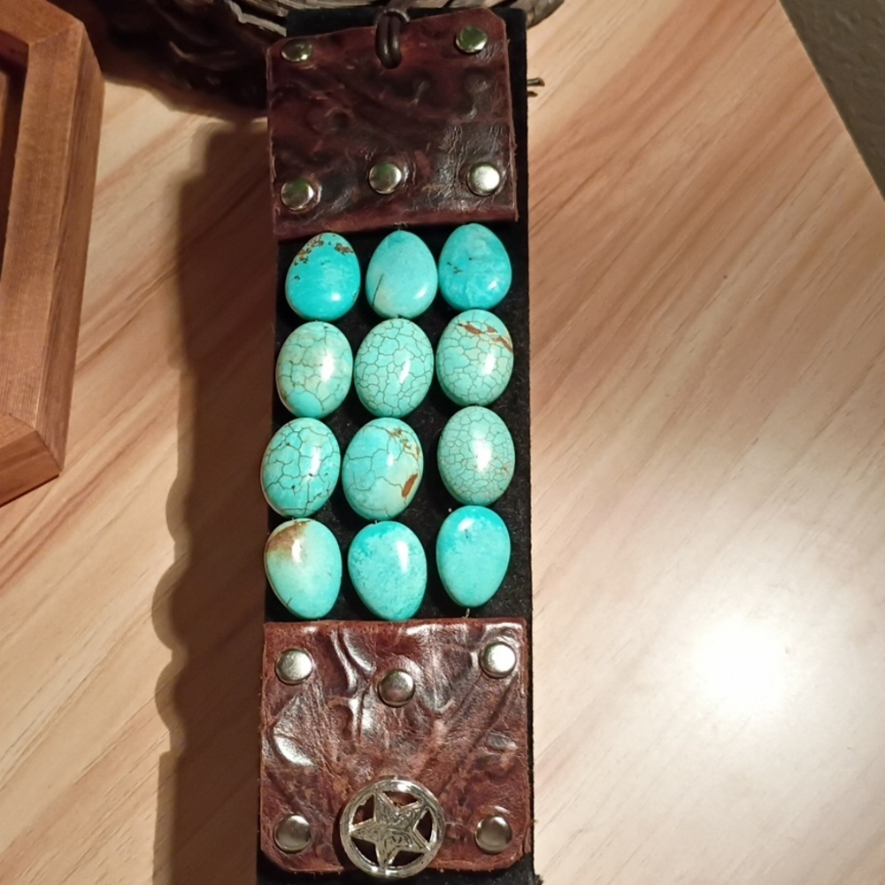 Genuine Handmade Turquoise Beaded Leather Bracelet - Picture 14 of 15